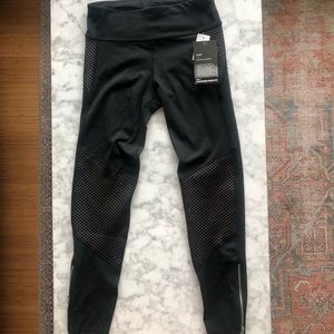 GAP fit blackout tech Moto ankle zip leggings